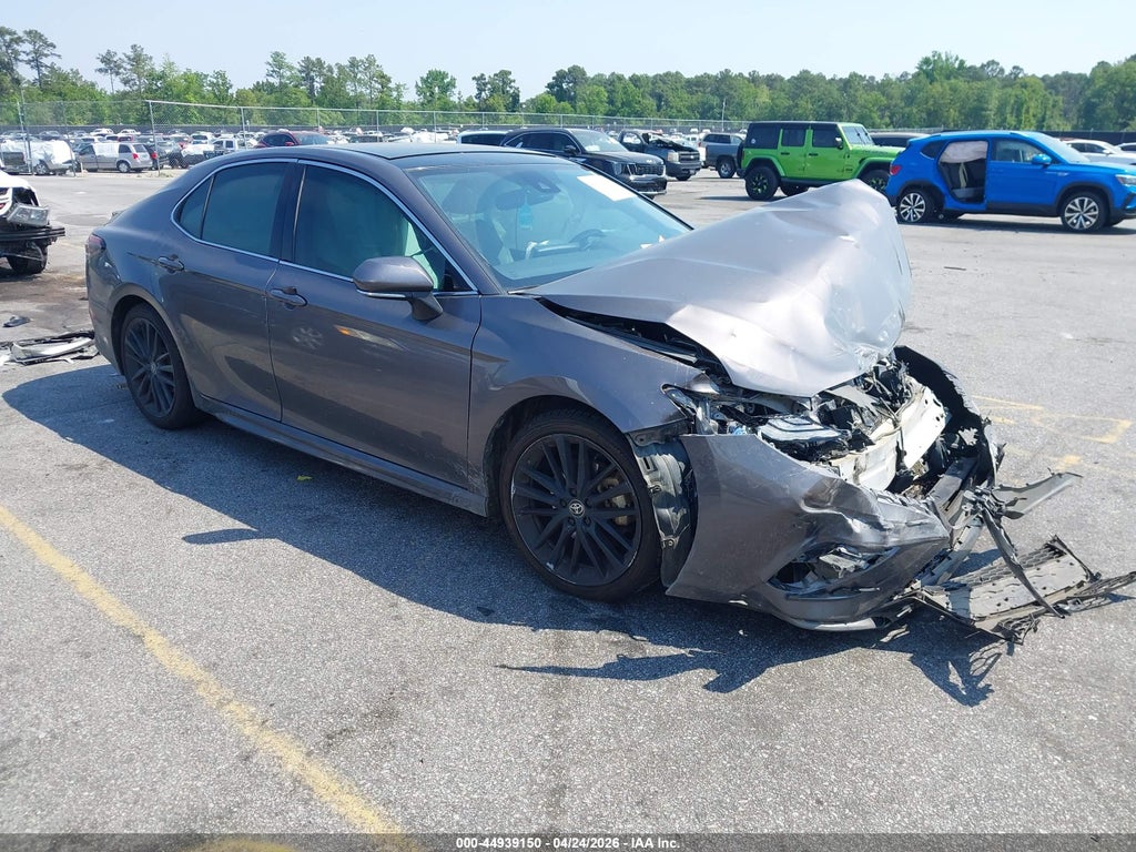 Toyota Camry 2021