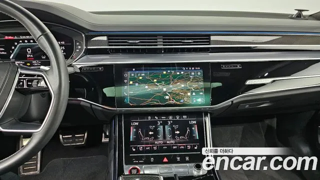 Audi S8 2021