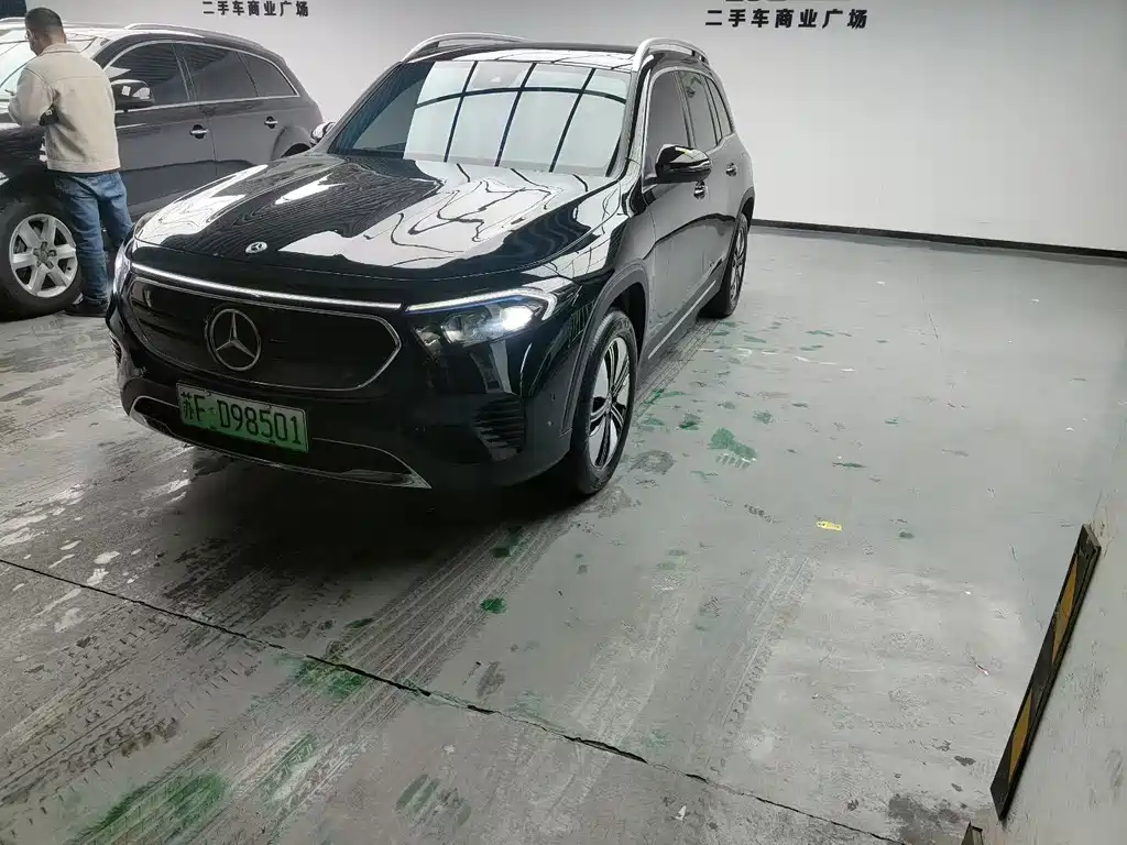 Mercedes-Benz EQB 2022