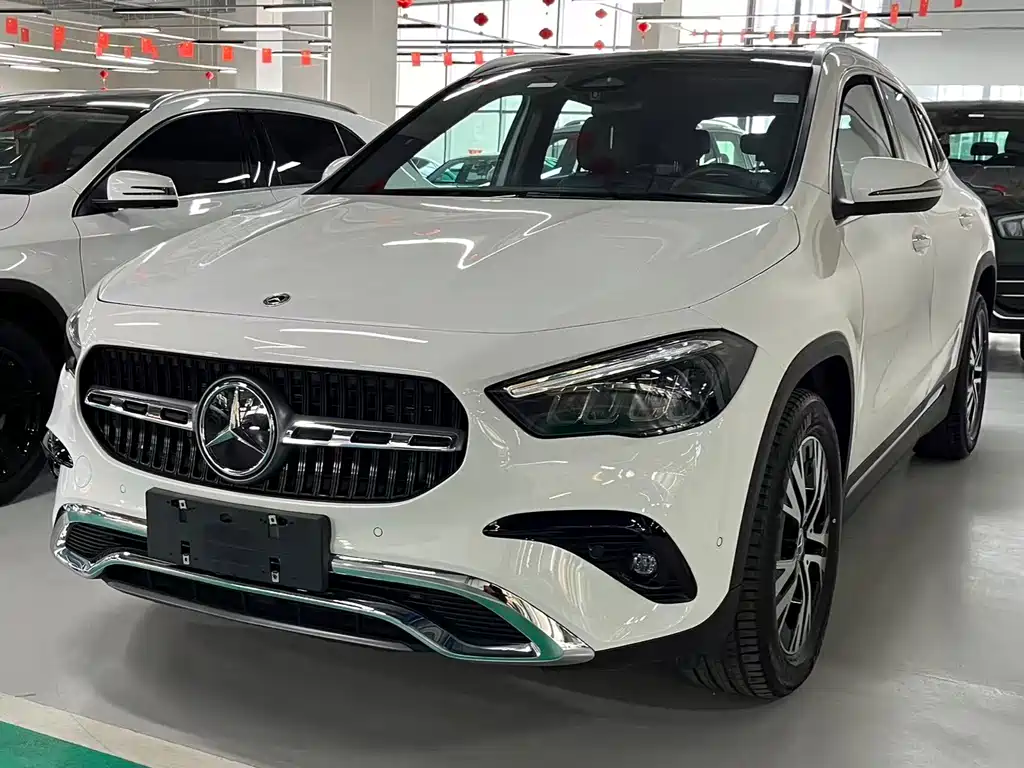 Mercedes-Benz GLA 2024