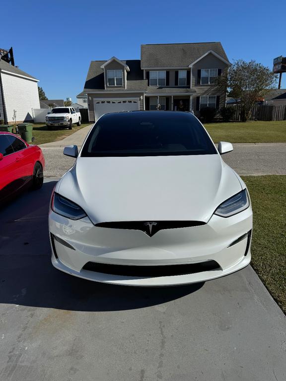 Tesla Model X 2022