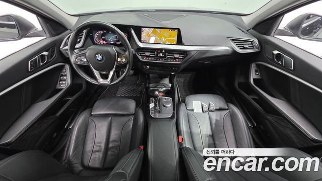 BMW 1 серии 2022