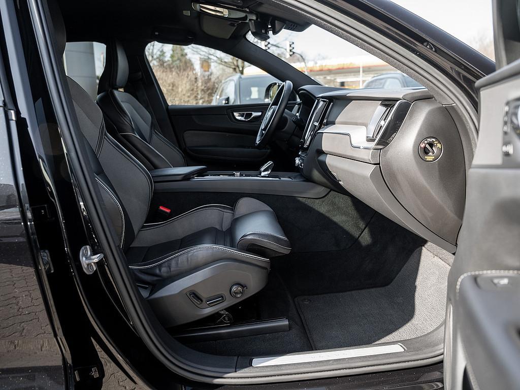 Volvo XC60 2022