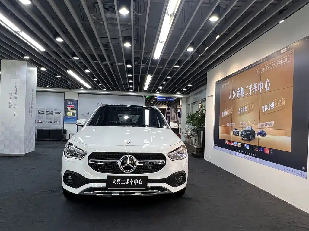 Mercedes-Benz GLA 2023