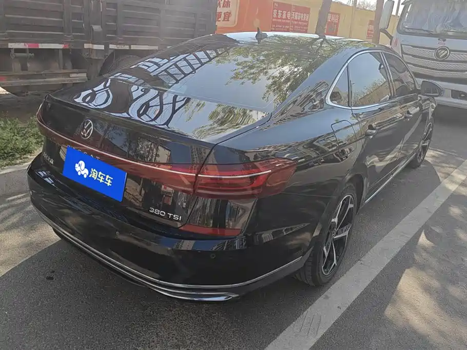 Volkswagen Passat 2023