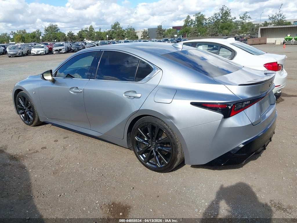 Lexus IS 2023
