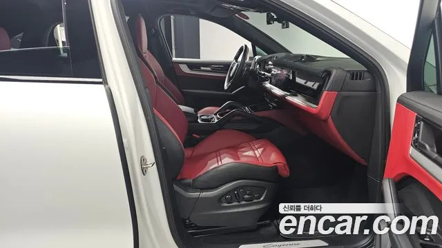 Porsche Cayenne 2024