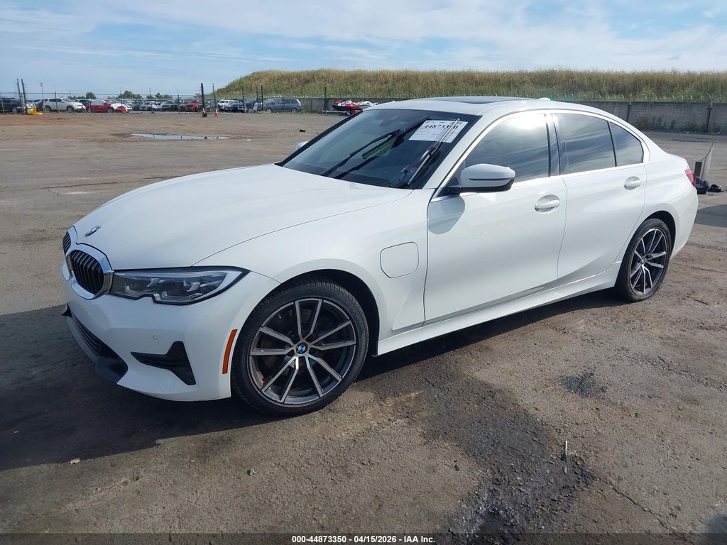 BMW 330 2021