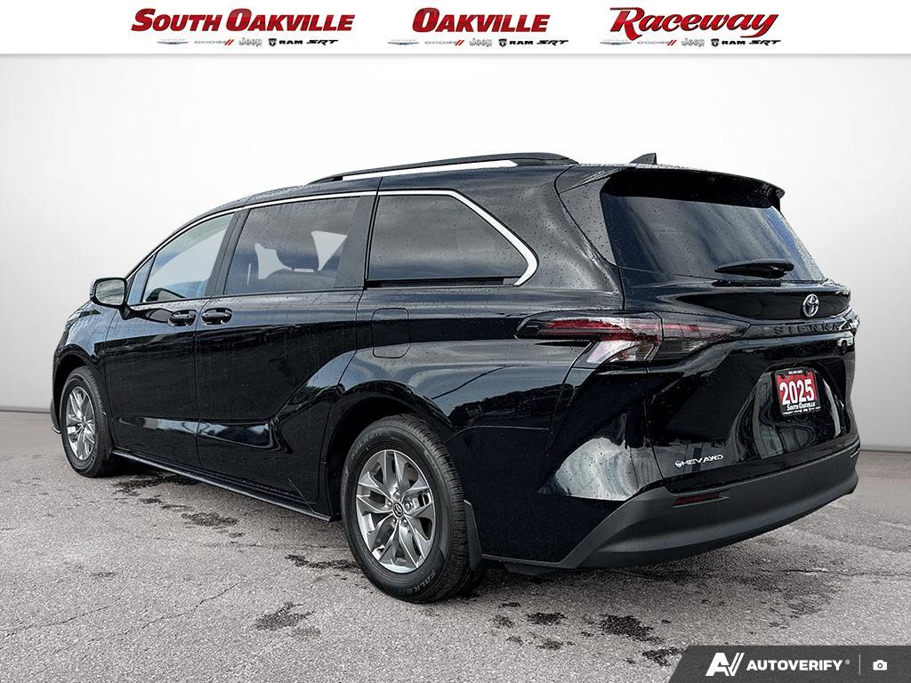 Toyota Sienna 2025