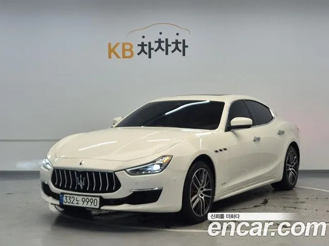 Maserati Ghibli 2021