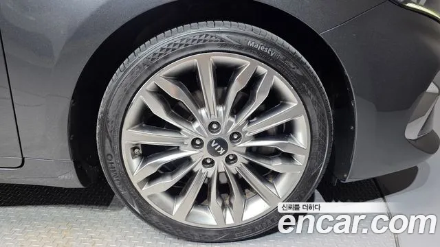 Kia K7 2021