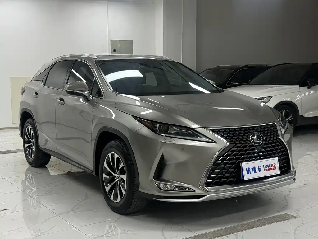 Lexus RX 2021