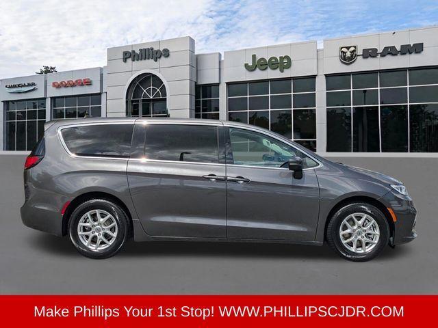 Chrysler Pacifica 2023