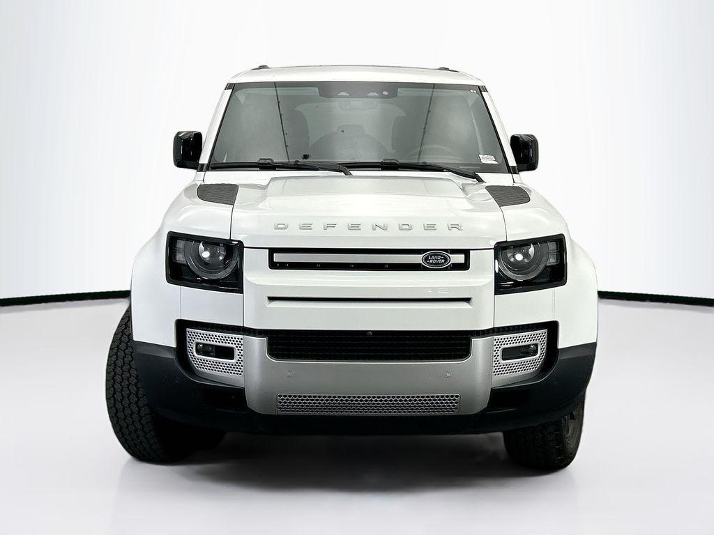 Land Rover Defender 2025