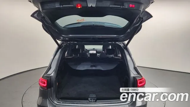 Mercedes-Benz GLB 2021
