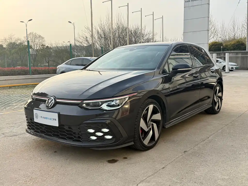 Volkswagen Golf GTI 2022