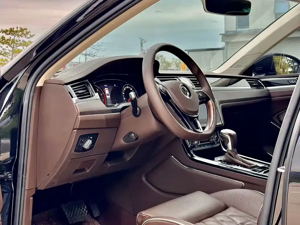 Volkswagen Phideon 2023