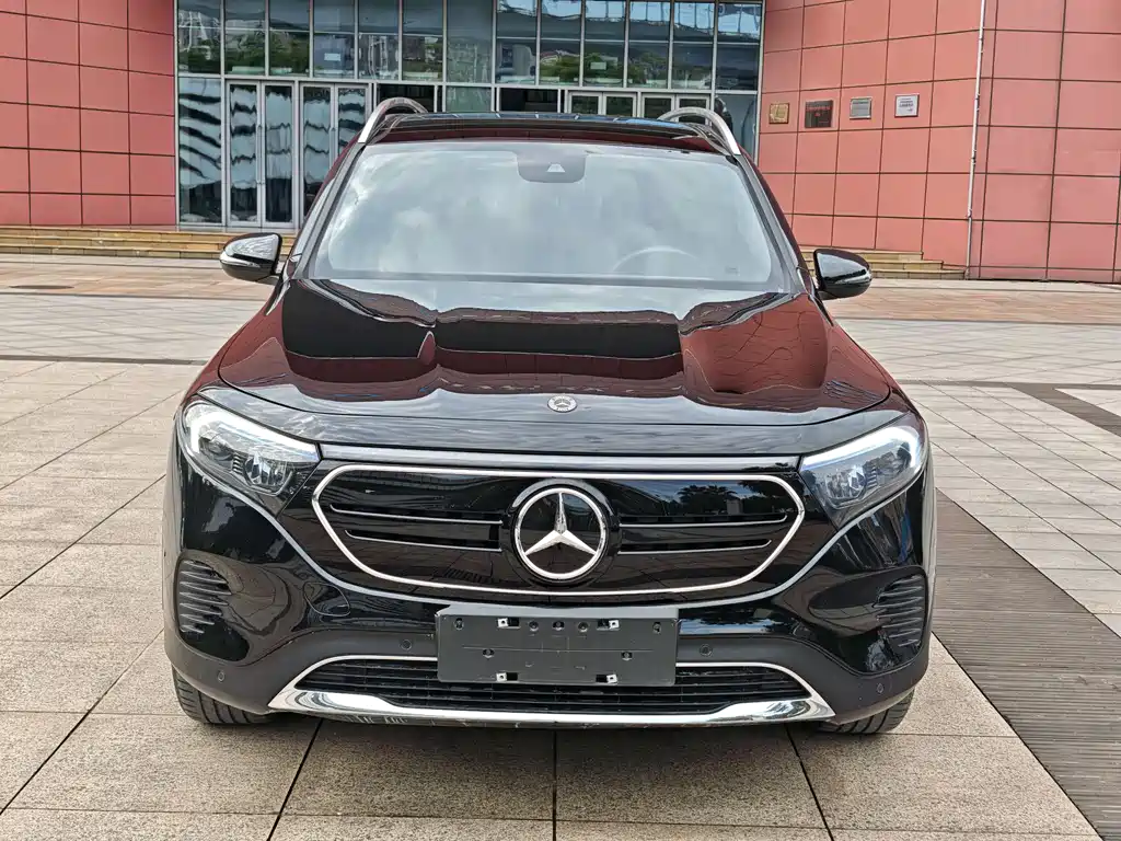 Mercedes-Benz EQB 2024