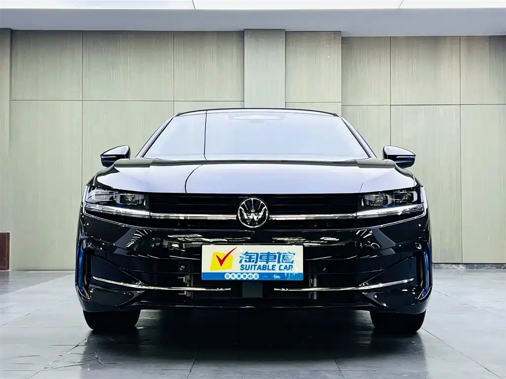 Volkswagen Magotan 2025