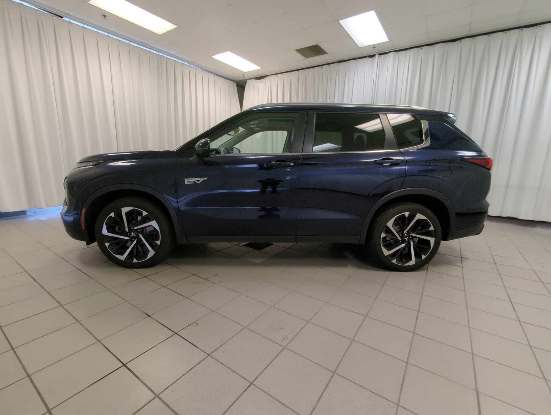 Mitsubishi Outlander 2024