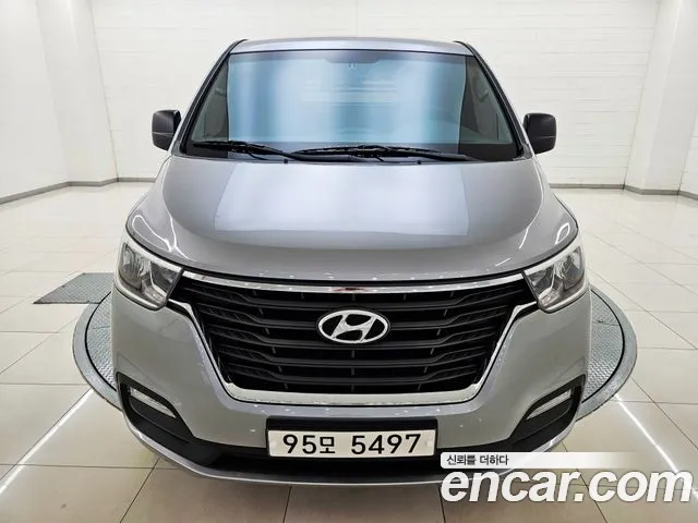 Hyundai Starex 2021