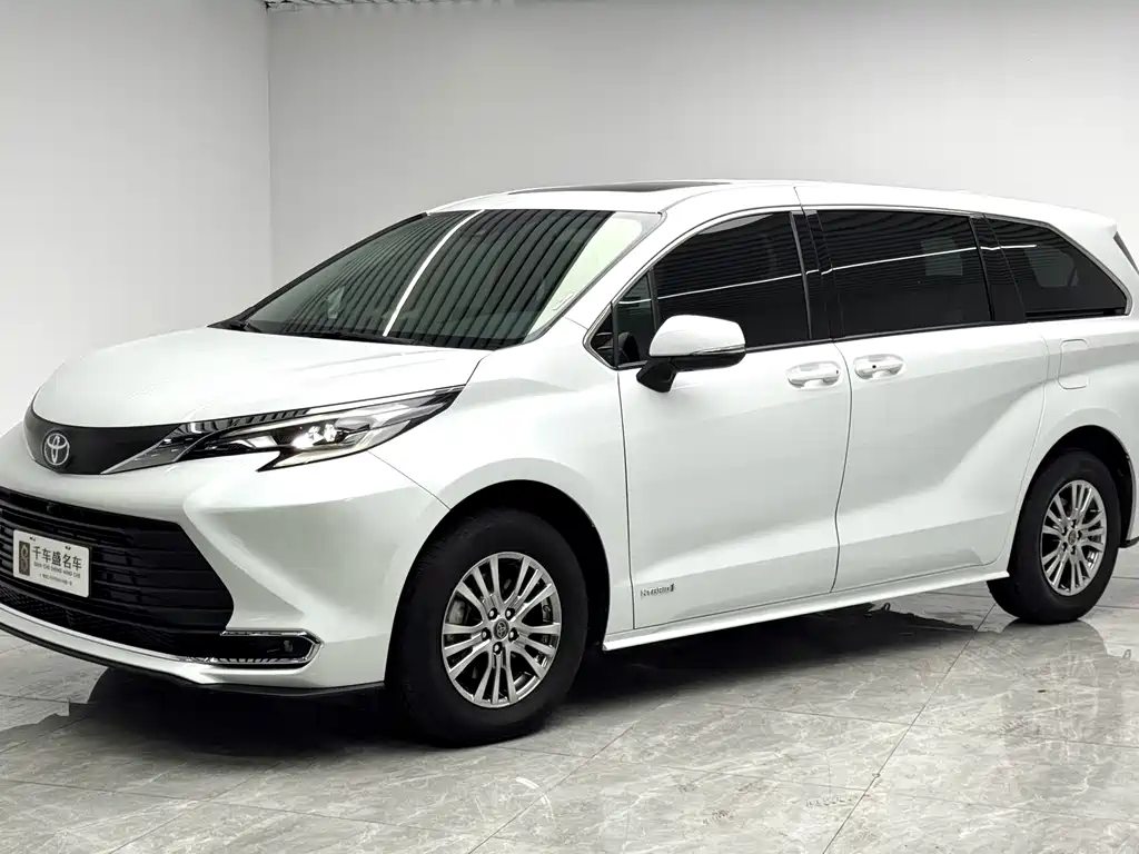 Toyota Sienna 2023