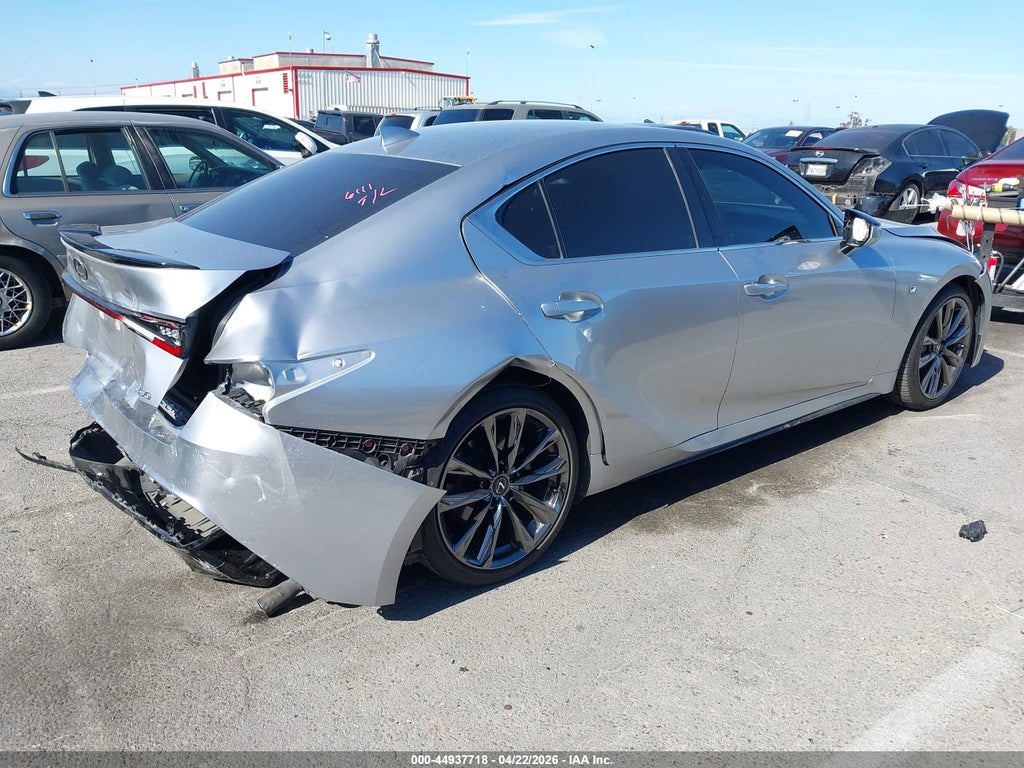 Lexus IS 2023