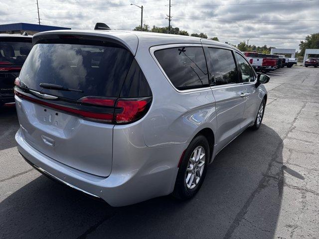 Chrysler Pacifica 2024