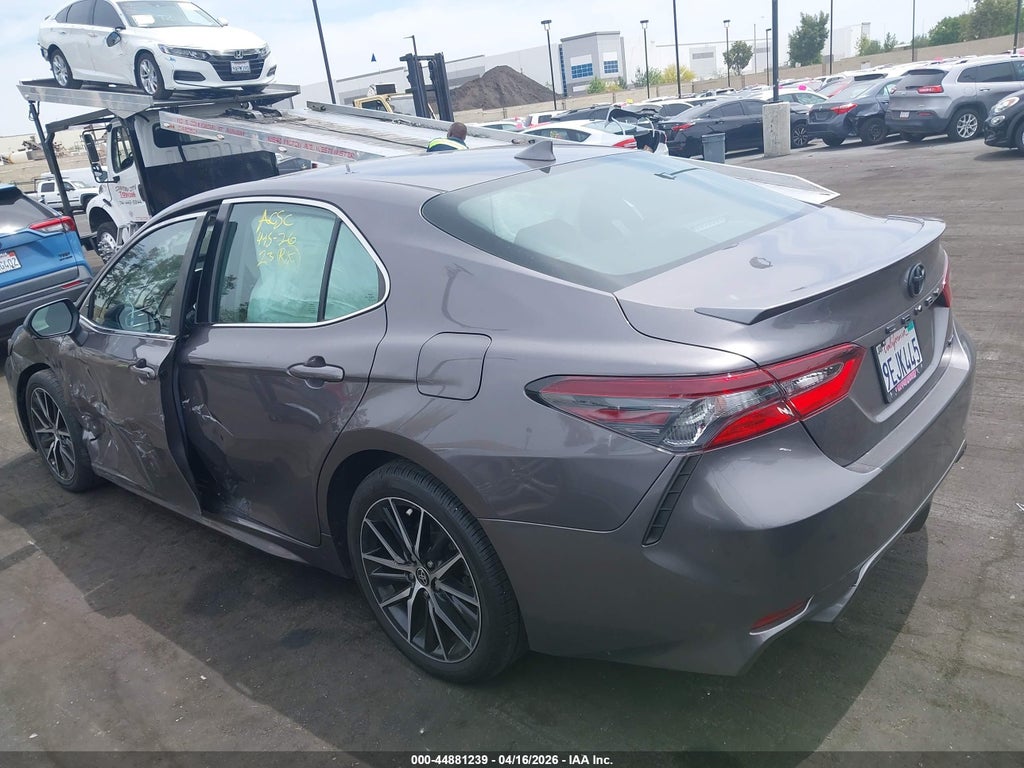 Toyota Camry 2023