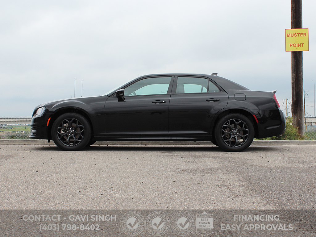 Chrysler 300 2023
