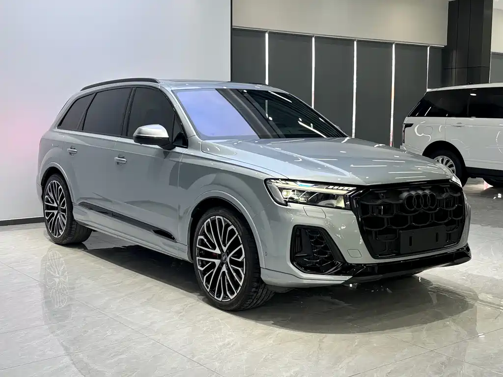 Audi SQ7 2025