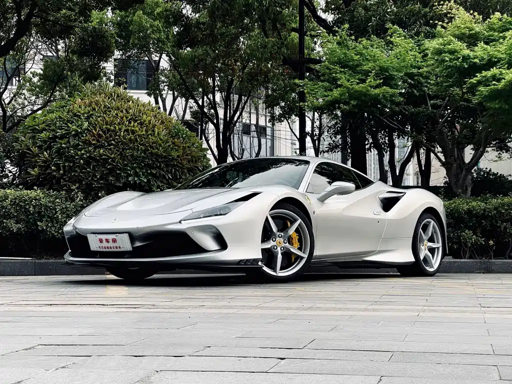 Ferrari F8 2021
