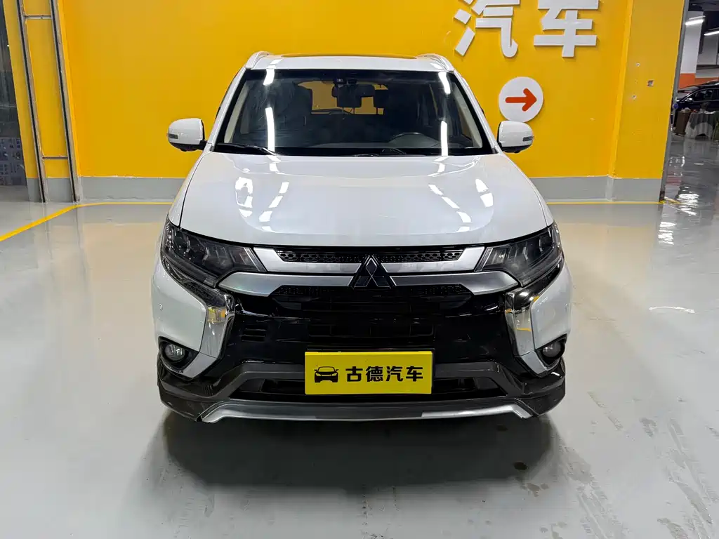 Mitsubishi Outlander 2021