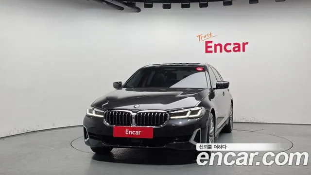 BMW 5 серии 2023