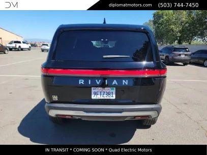 Rivian R1S 2023
