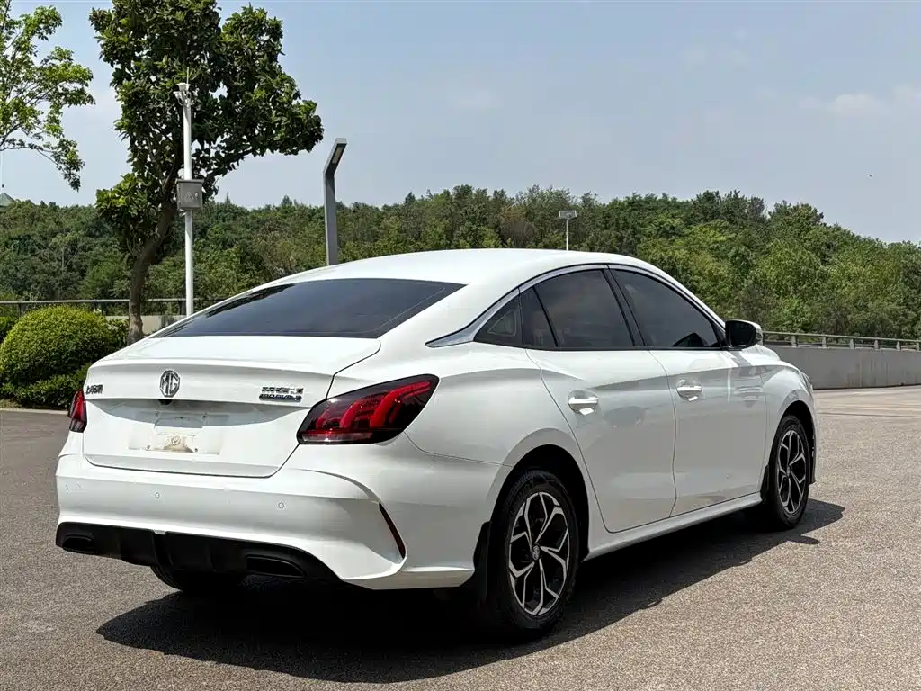 MG MG5 2022