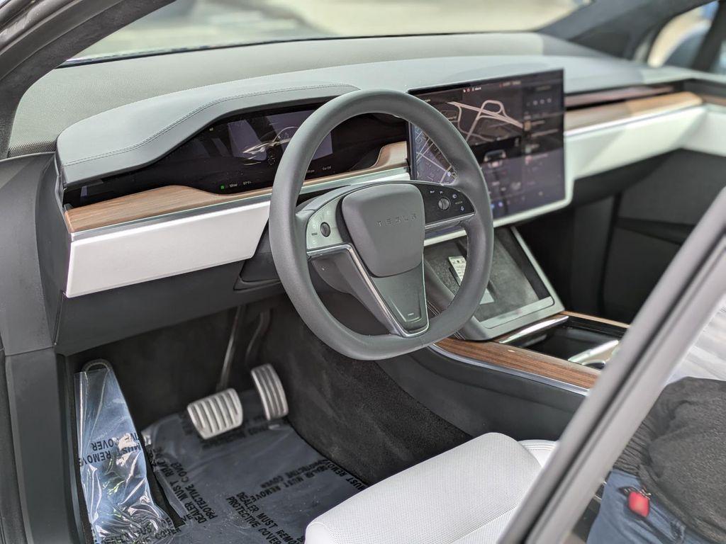 Tesla Model X 2023