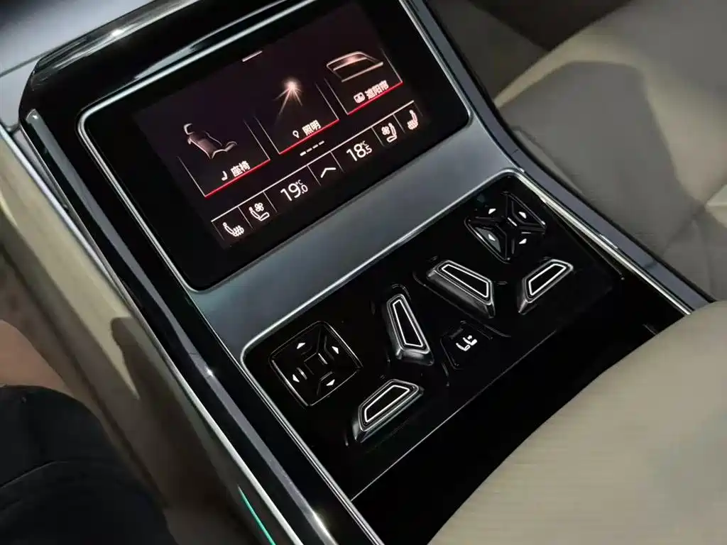 Audi A8 2022