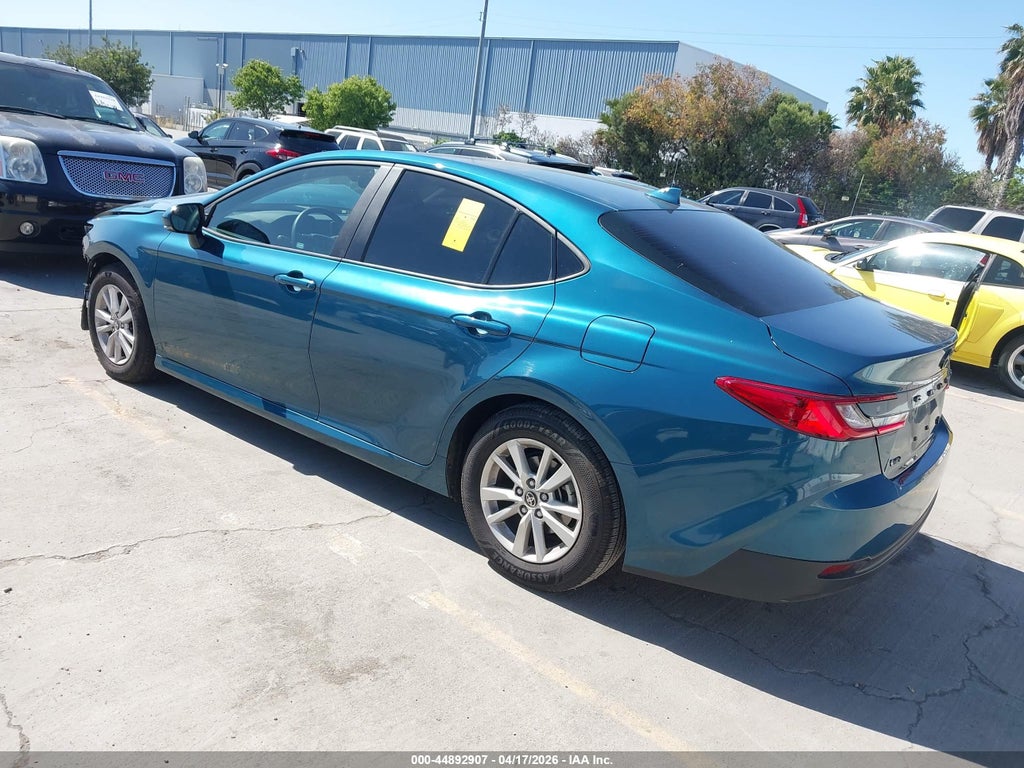 Toyota Camry 2025