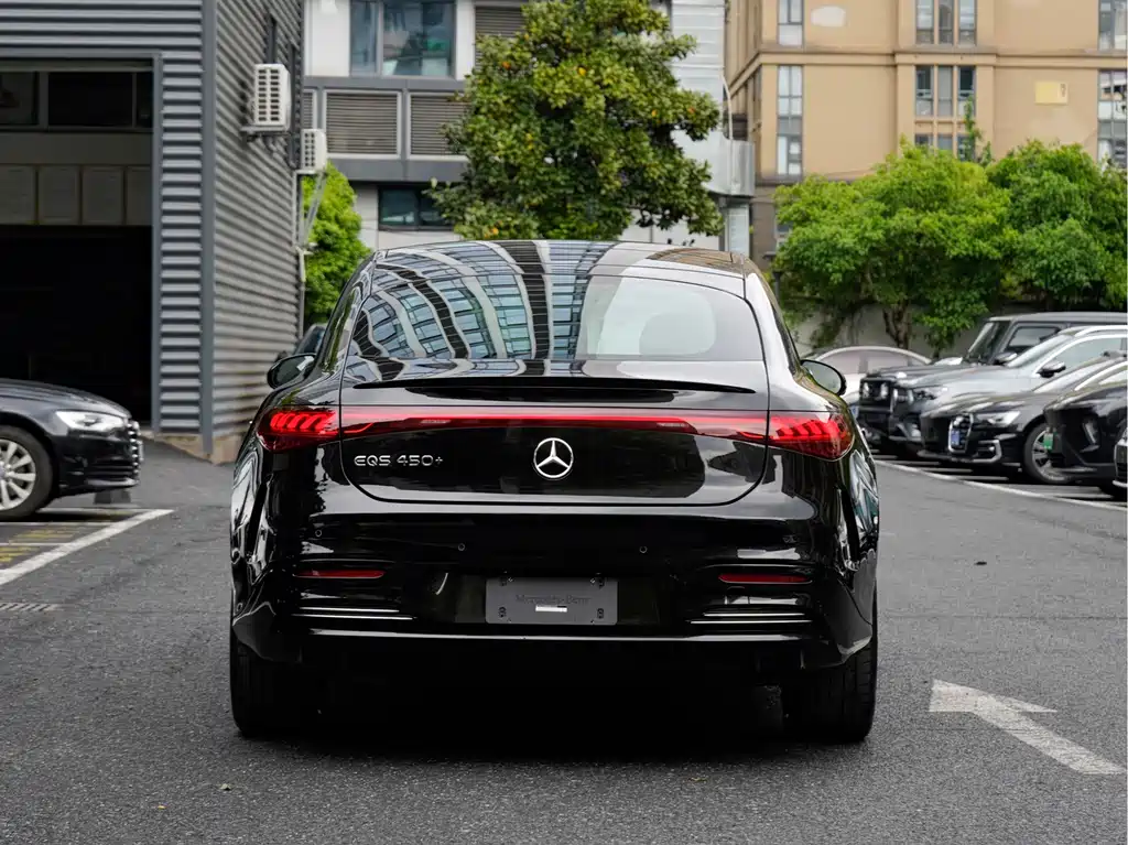 Mercedes-Benz EQS 2024