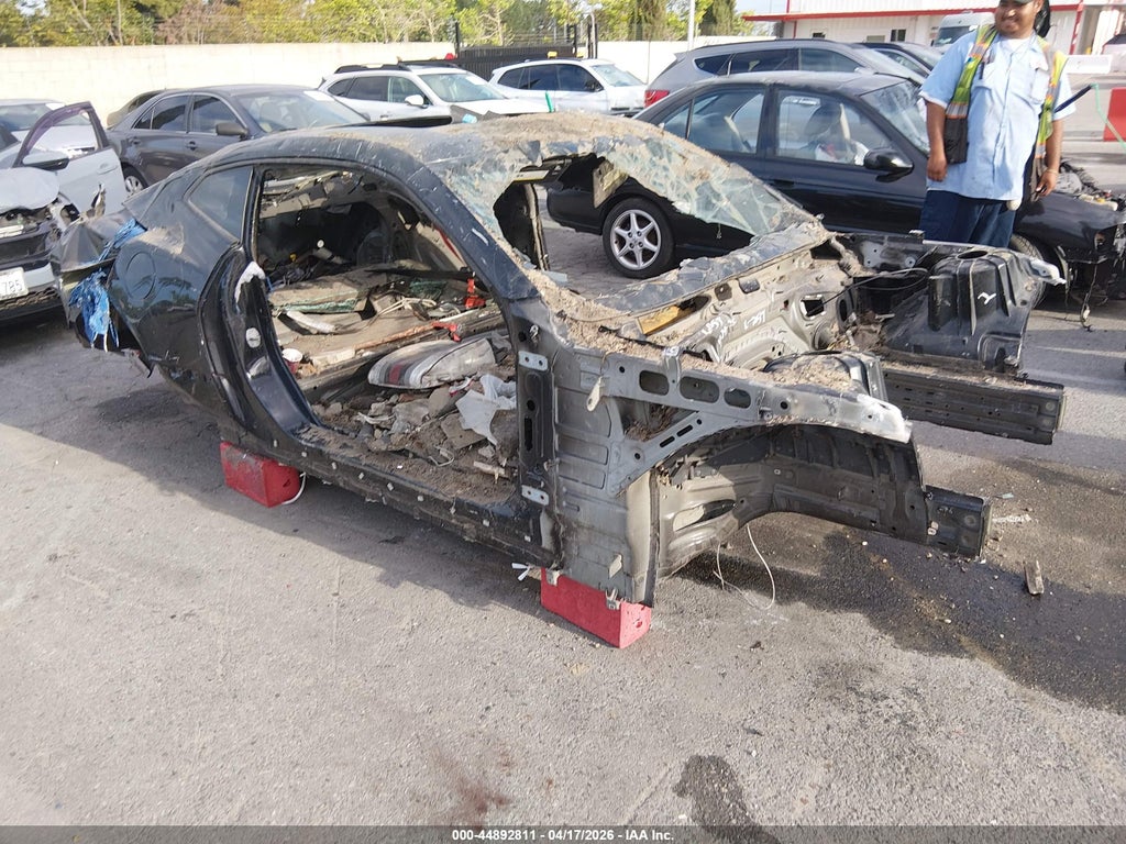 Chevrolet Camaro 2021