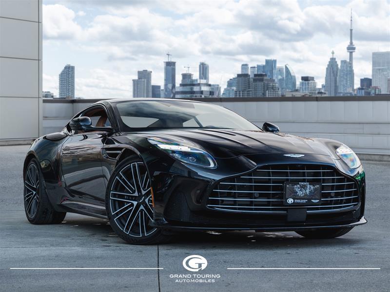 Aston Martin DB12 2025