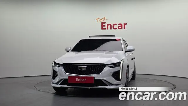 Cadillac CT4 2021