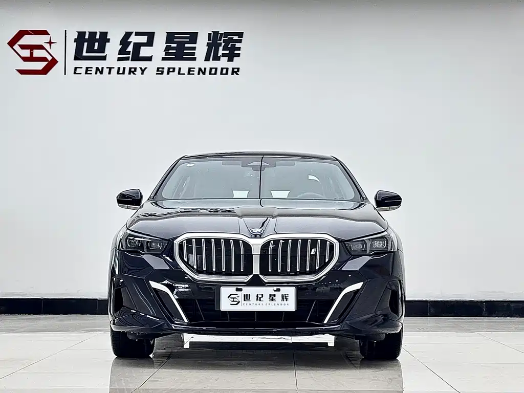 BMW i5 2025