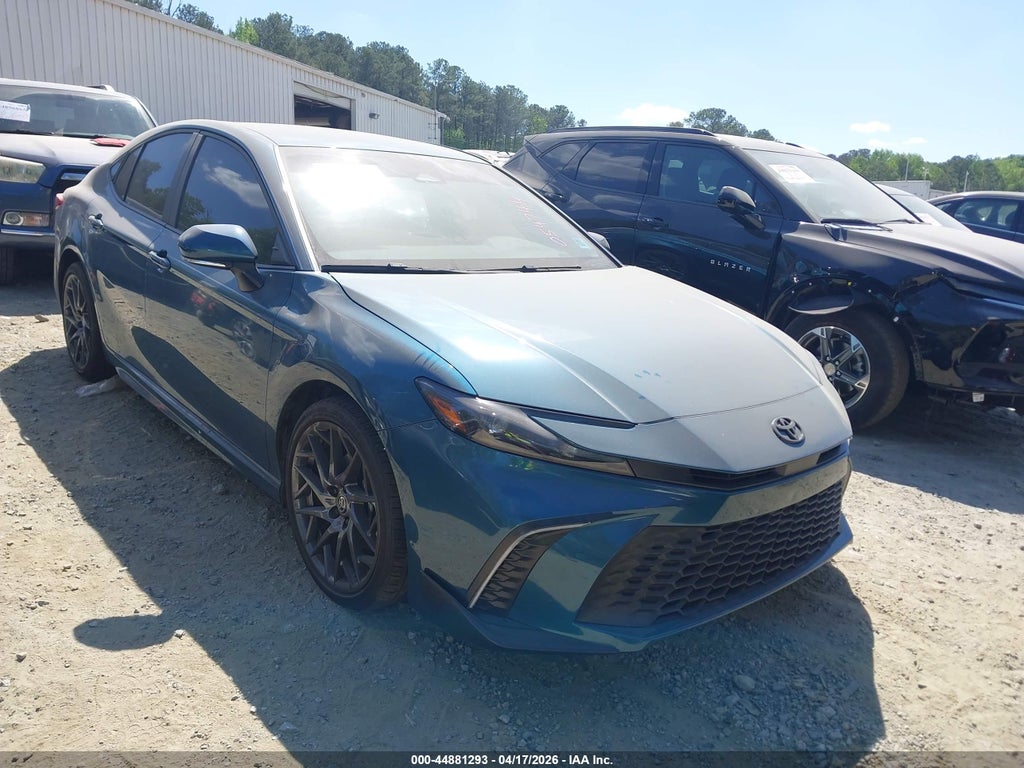 Toyota Camry 2025