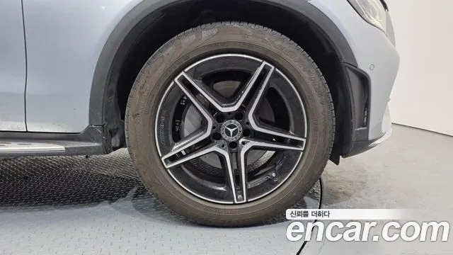 Mercedes-Benz GLC 2023