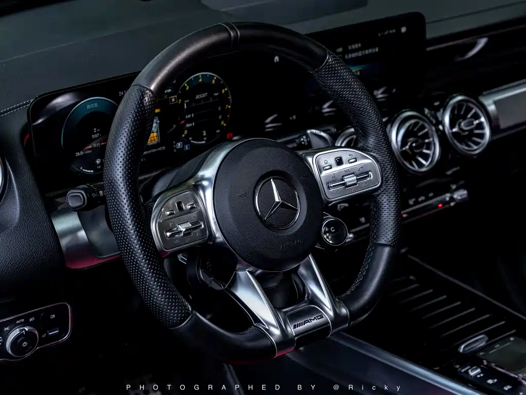 Mercedes-Benz GLB AMG 2021