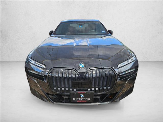BMW 760 2023
