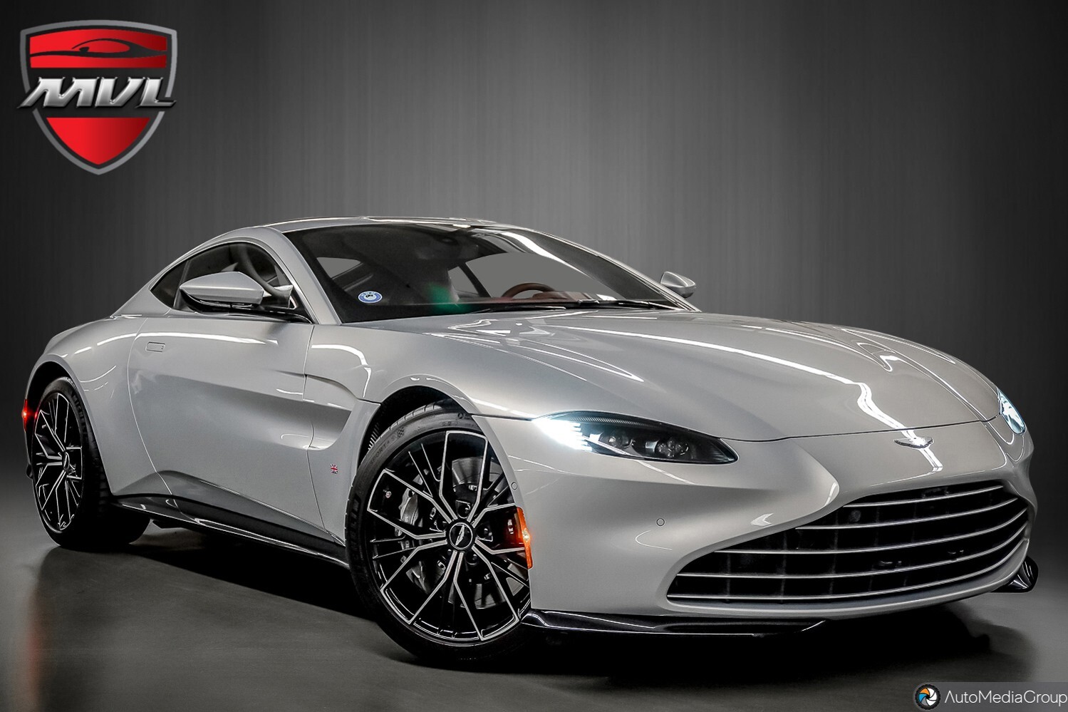 Aston Martin V12 Vantage 2023