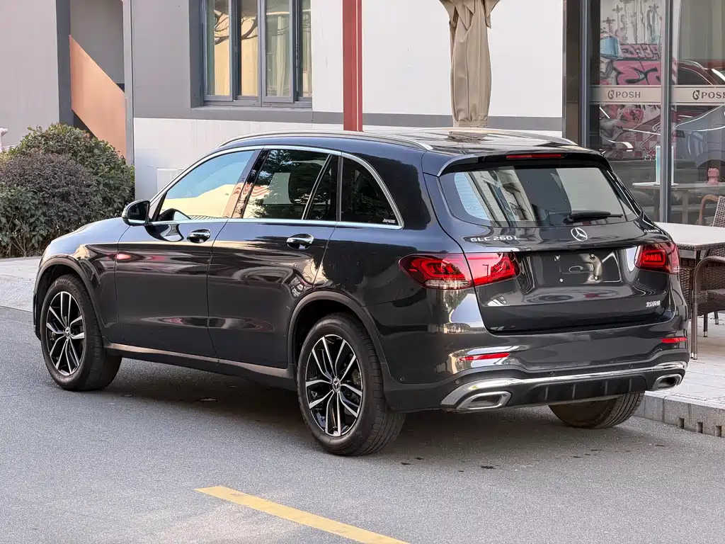 Mercedes-Benz GLC 2023